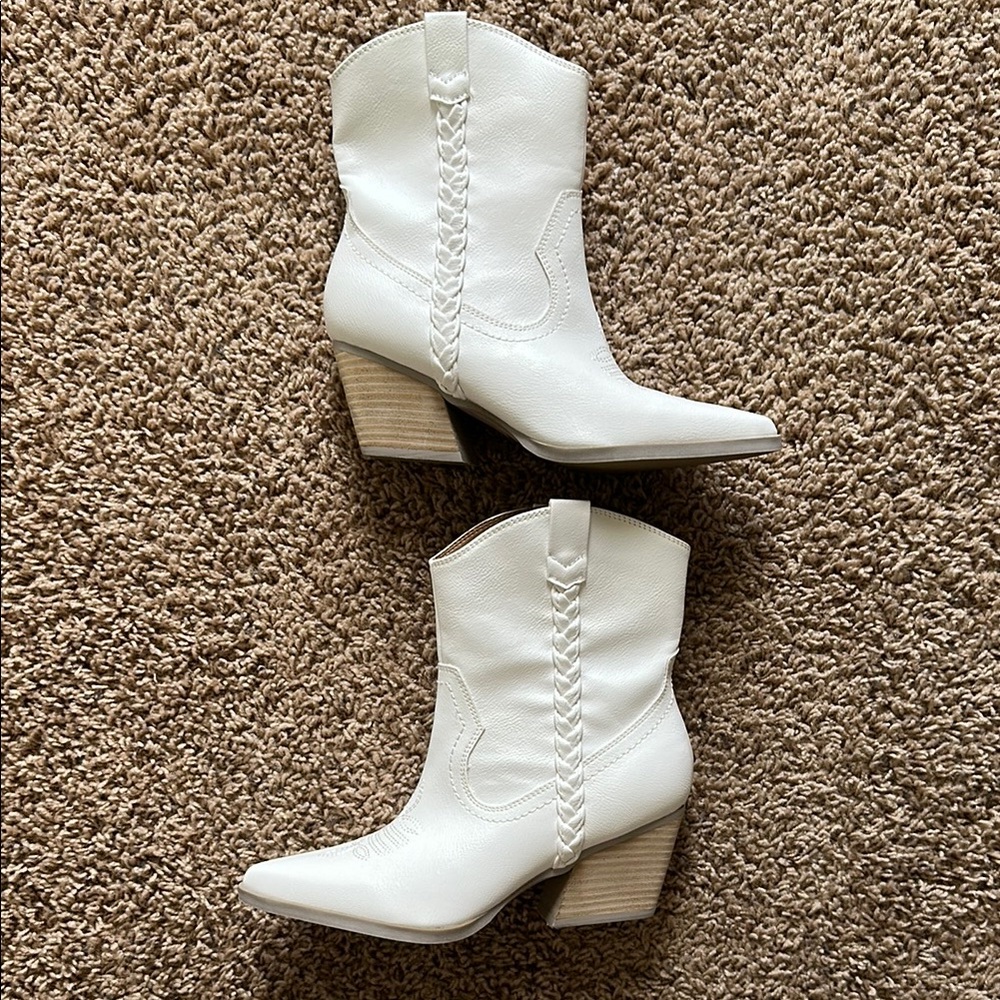 Dolce Vita Western Boots